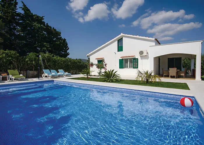 Hébergement de vacances Olivenbaum Kaštel Štafilić